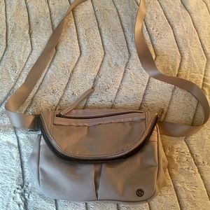 LuLu Lemon Crossbody casual bag